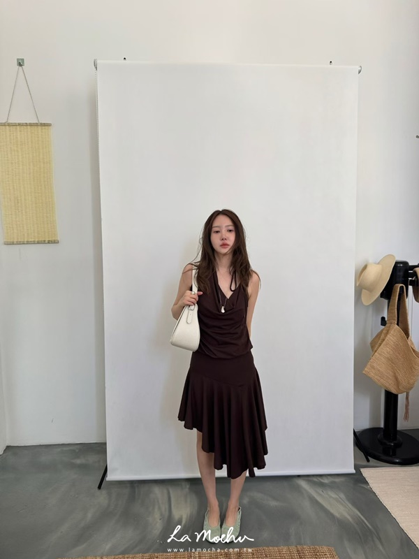 掛脖垂領美背洋裝